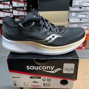 Saucony ride iso 2 size 6w color black and yalow